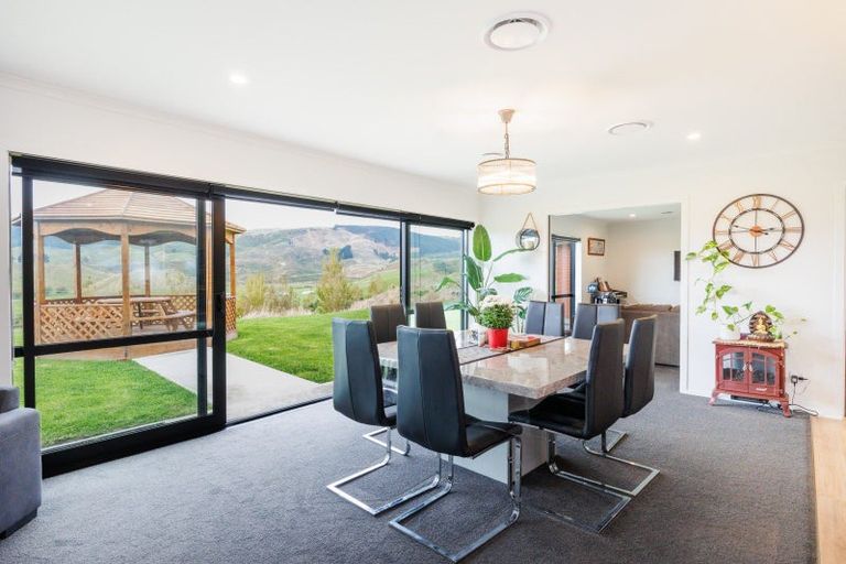 Photo of property in 172 Kingsdale Park Drive, Aokautere, Palmerston North, 4471