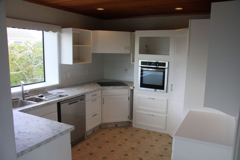 Photo of property in 1/60 Penzance Road, Mairangi Bay, Auckland, 0630
