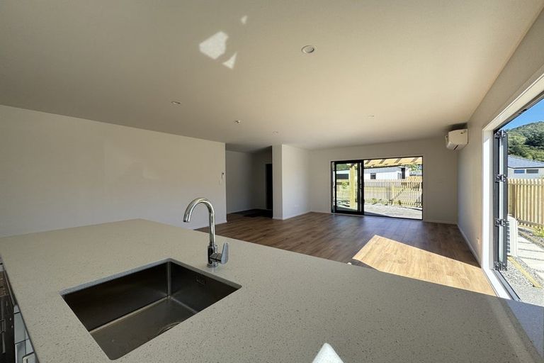 Photo of property in 15 Te Ara O Toroa, Wainuiomata, Lower Hutt, 5014
