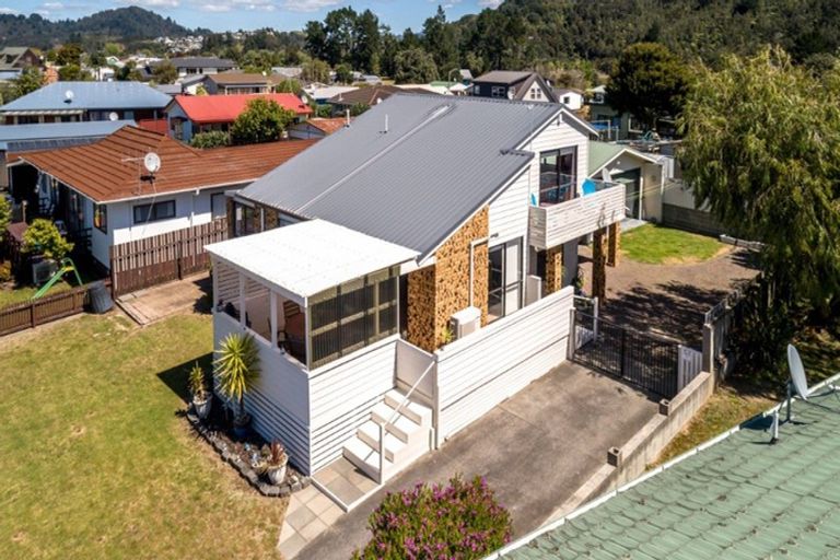 Photo of property in 113 Lorraine Place, Whangamata, 3620