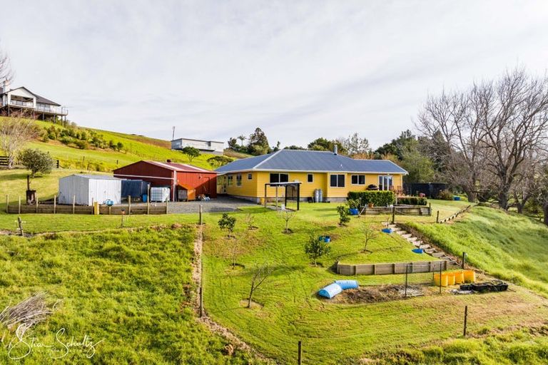 Photo of property in 16 Nikau Lane, Maungaturoto, 0520