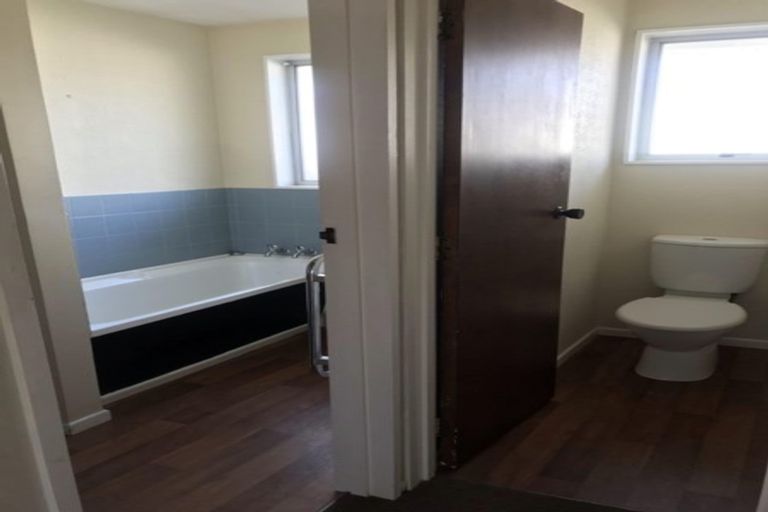 Photo of property in 2/12 Glen Place, Parklands, Christchurch, 8083