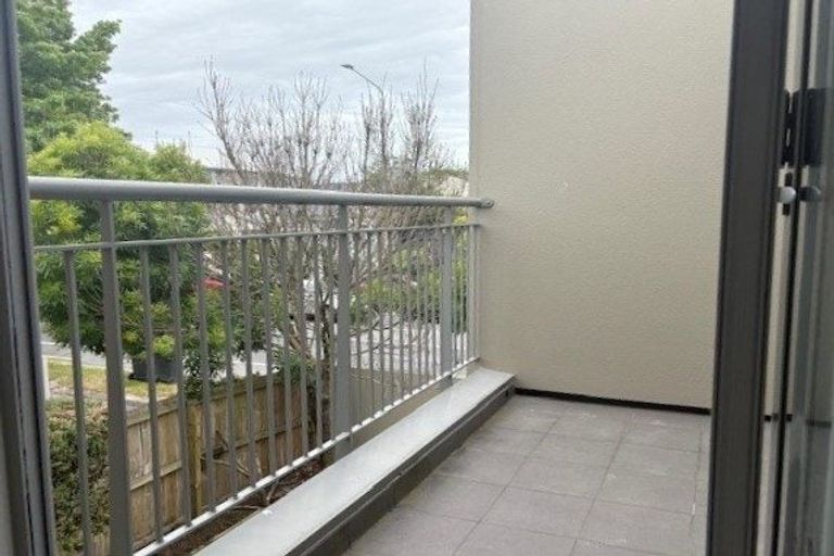 Photo of property in 17 Whiteleigh Avenue, Addington, Christchurch, 8024