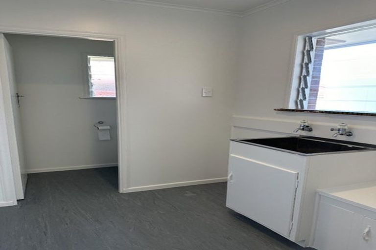 Photo of property in 5 Fraser Road, Papatoetoe, Auckland, 2025