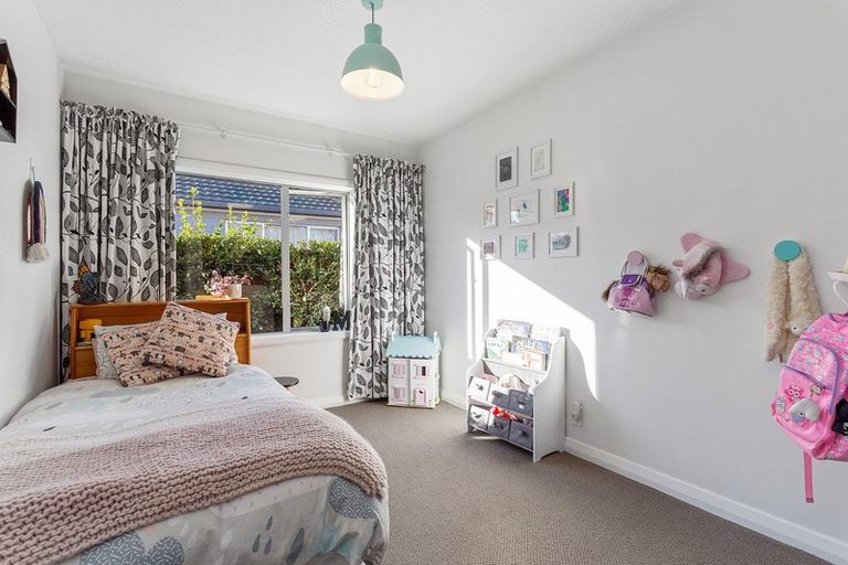 Photo of property in 34 Connemara Drive, Northwood, Christchurch, 8051