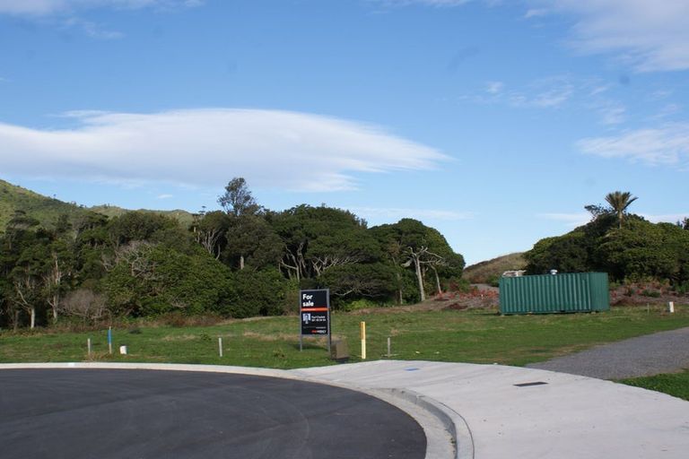 Photo of property in 9 Pihoihoi Close, Waikanae, 5036