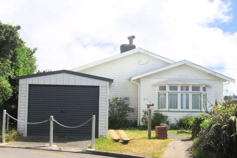 Photo of property in 10 Karepa Street, Brooklyn, Wellington, 6021