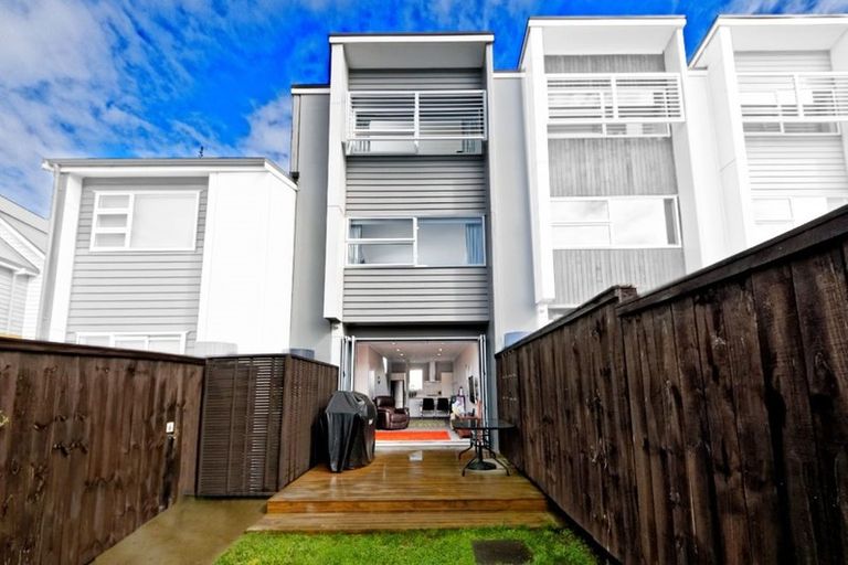 Photo of property in 22 Squadron Drive, Hobsonville, Auckland, 0616
