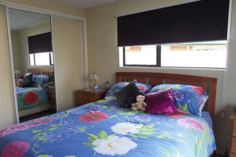 Photo of property in 1/2 Topham Lane, Hornby, Christchurch, 8042