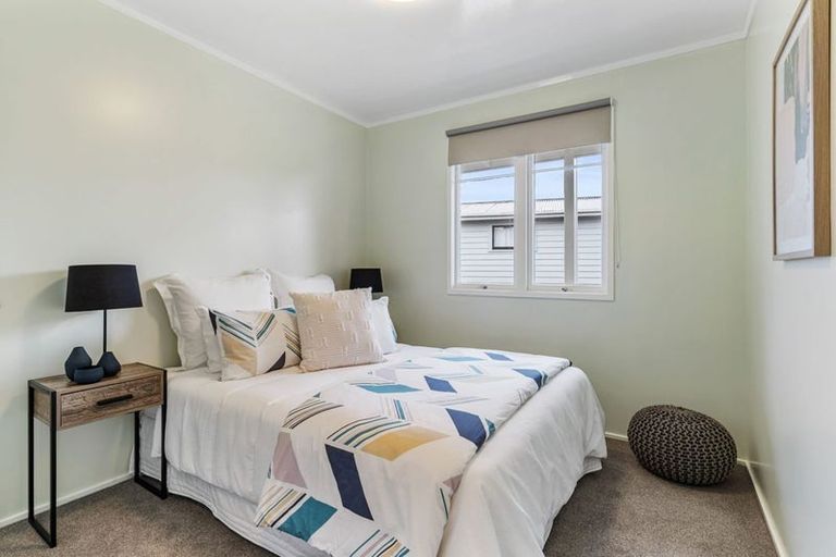 Photo of property in 37 Moire Road, Massey, Auckland, 0614