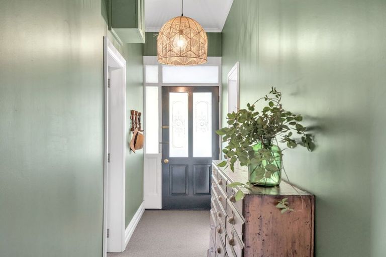 Photo of property in 40 Reserve Terrace, Lyttelton, 8082