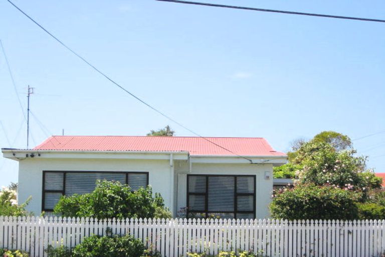 Photo of property in 125 Shortland Street, Wainoni, Christchurch, 8061