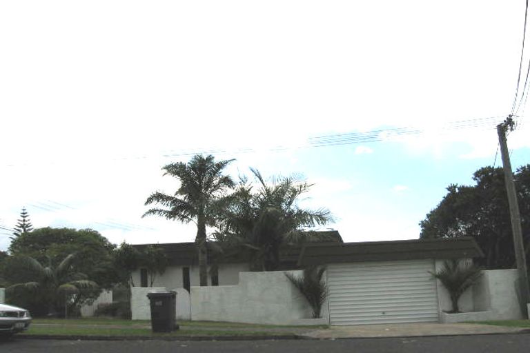 Photo of property in 24 Firth Road, Torbay, Auckland, 0630