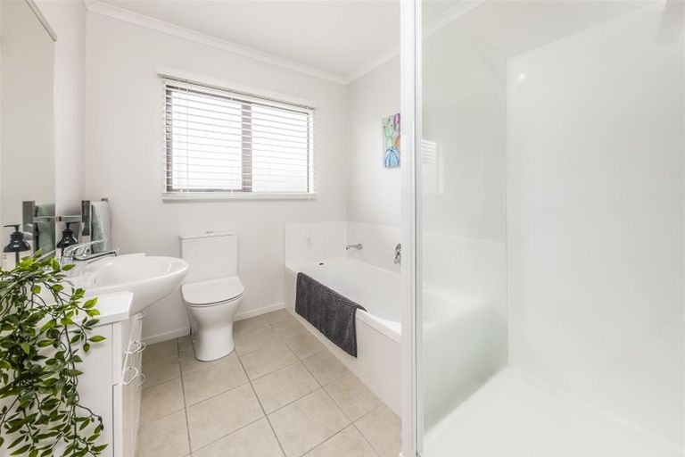 Photo of property in 11 Phoenicia Court, The Gardens, Auckland, 2105