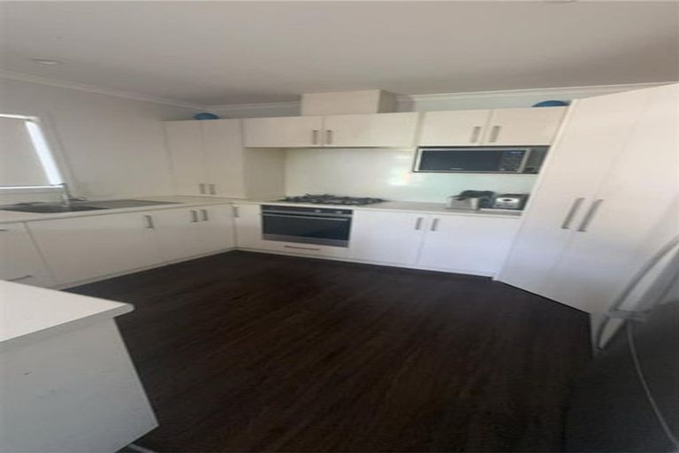 Photo of property in 16 Evans Road, Weymouth, Auckland, 2103