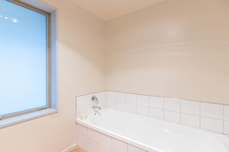 Photo of property in 24 Rochester Crescent, Rolleston, 7614