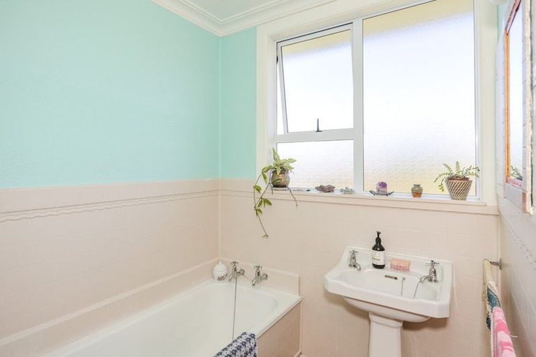 Photo of property in 33 Selwyn Street, South Hill, Oamaru, 9400