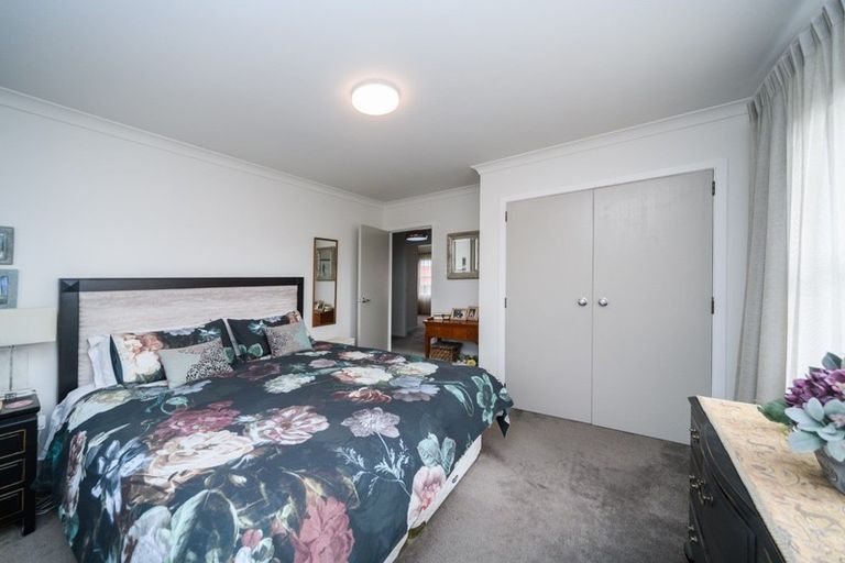 Photo of property in 33 Newcastle Street, Hokowhitu, Palmerston North, 4410