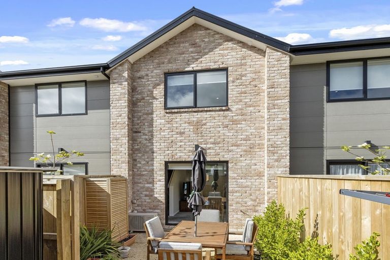 Photo of property in 11/12 Freyberg Avenue, Riccarton, Christchurch, 8011