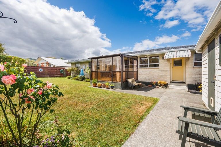 Photo of property in 28 Kennedy Avenue, Feilding, 4702