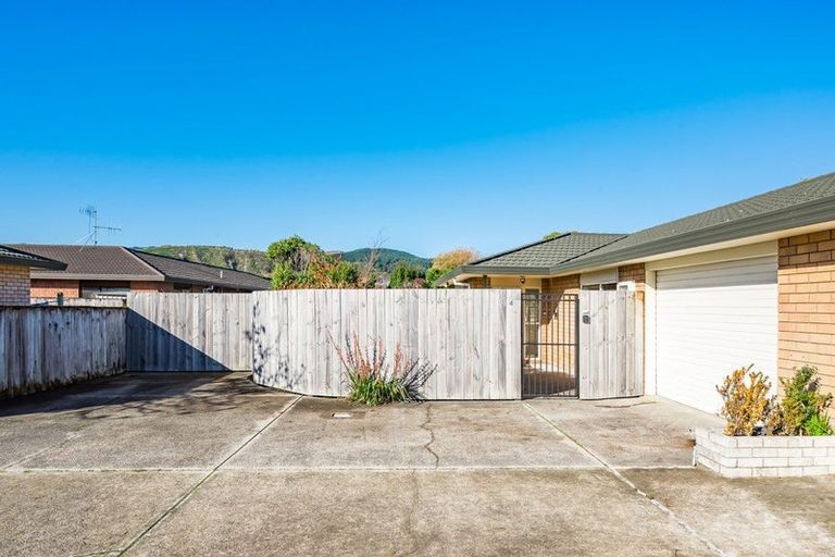 Photo of property in 42 Arawhata Road, Paraparaumu, 5032