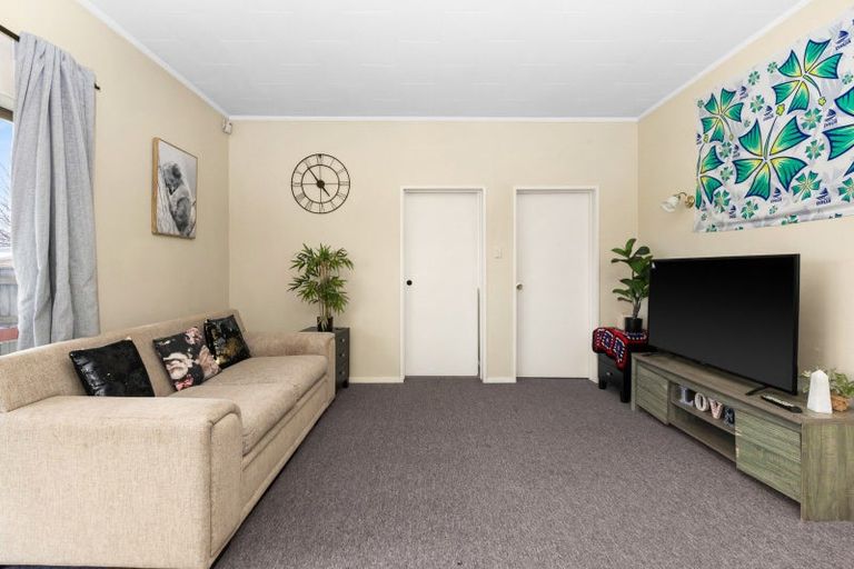 Photo of property in 804 Victoria Street, Parkvale, Hastings, 4122