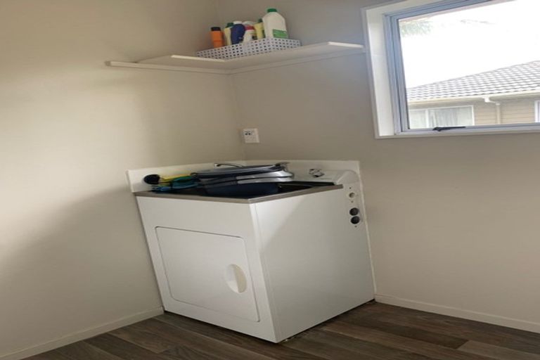 Photo of property in 13 Cyril Crescent, West Harbour, Auckland, 0618