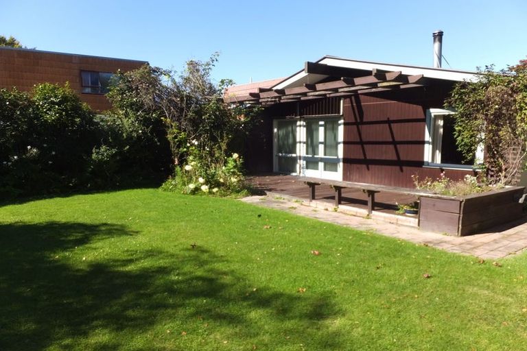 Photo of property in 22 Powell Crescent, Ilam, Christchurch, 8041