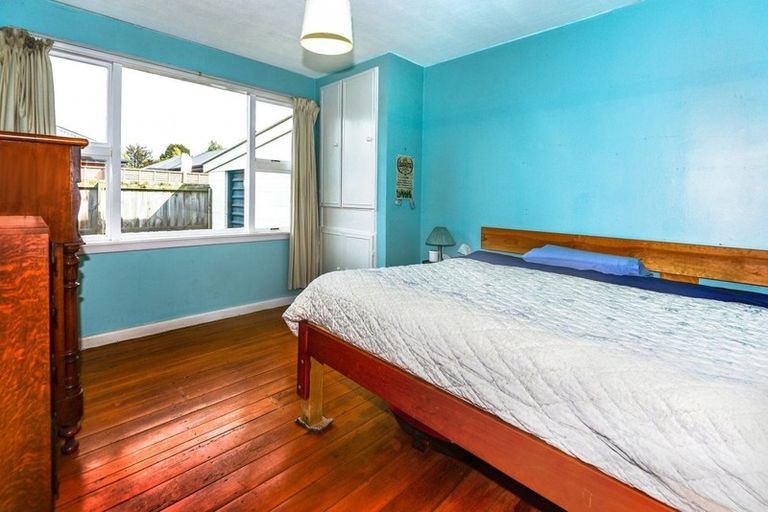 Photo of property in 96 Somerfield Street, Somerfield, Christchurch, 8024