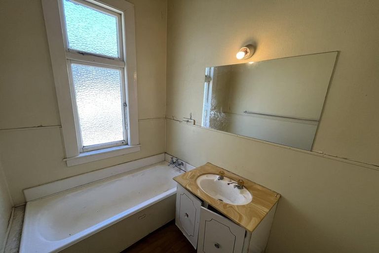 Photo of property in 18 Winton Street, St Albans, Christchurch, 8014