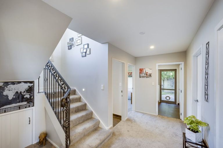 Photo of property in 21 Ridgeway Terrace, Taradale, Napier, 4112