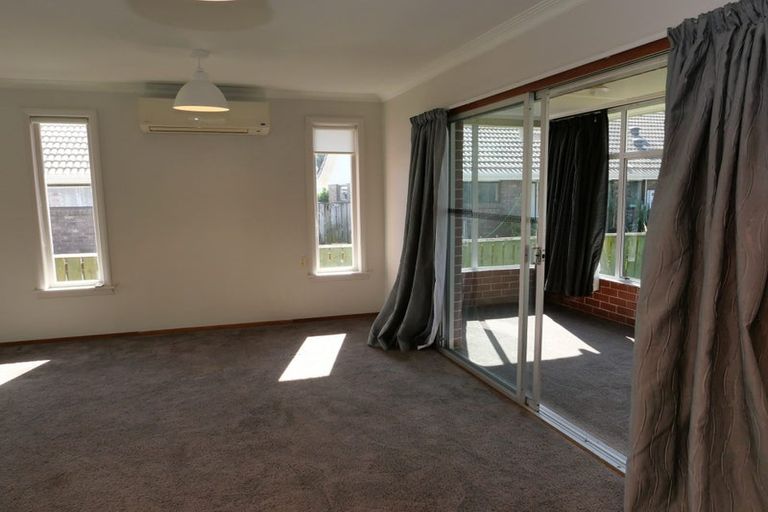 Photo of property in 20 Ngapotiki Street, Paraparaumu Beach, Paraparaumu, 5032