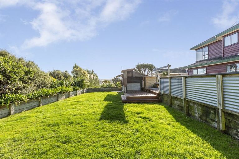 Photo of property in 22 Halladale Road, Papakowhai, Porirua, 5024