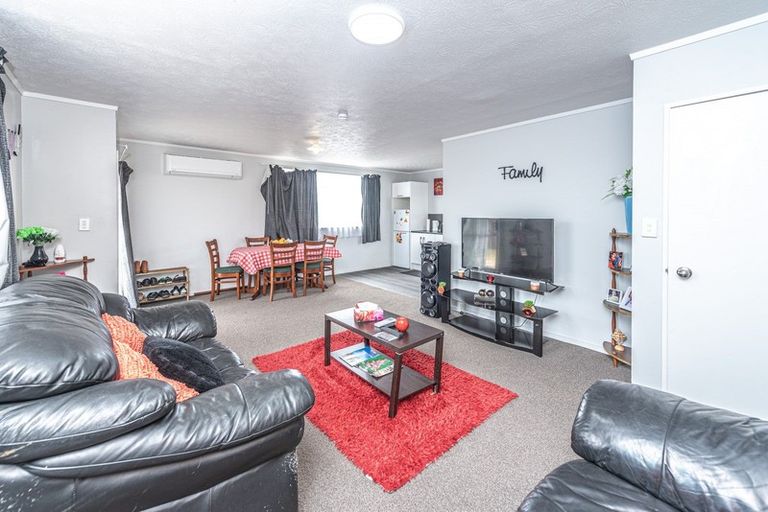 Photo of property in 17 Lee Street, Castlecliff, Whanganui, 4501