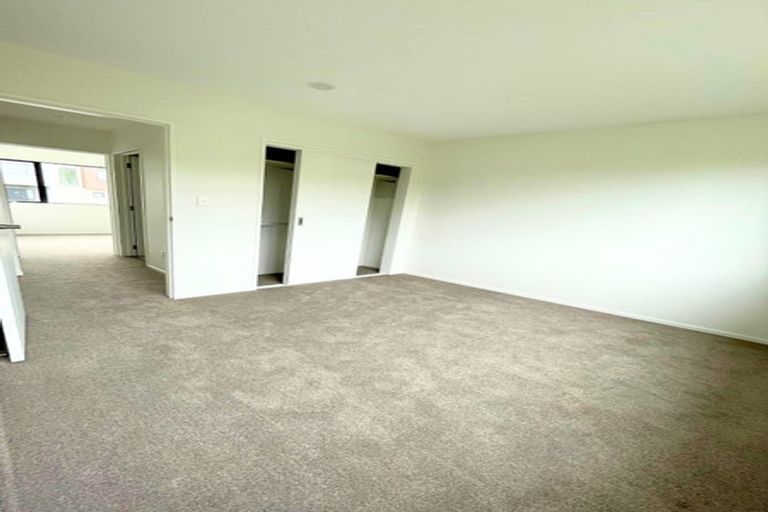 Photo of property in 152 Tiriwa Drive, Massey, Auckland, 0614