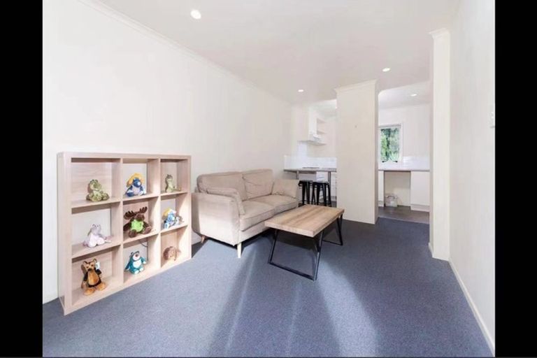 Photo of property in 3/51 Henderson Valley Road, Henderson, Auckland, 0612