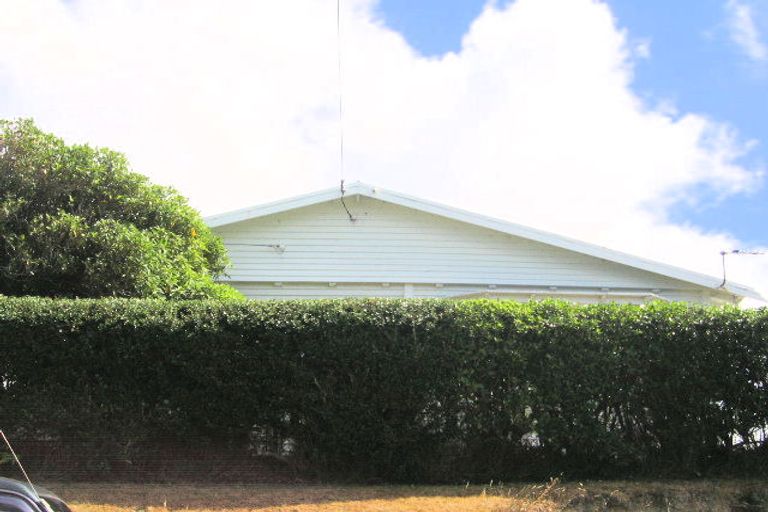 Photo of property in 12 Karepa Street, Brooklyn, Wellington, 6021