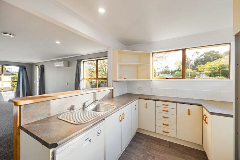Photo of property in 15 Splitt Avenue, Glenview, Hamilton, 3206