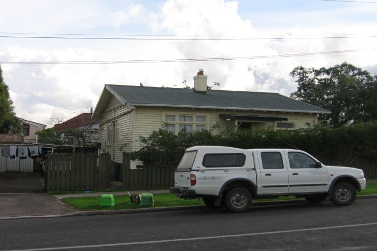 Photo of property in 37 Atkinson Avenue, Papatoetoe, Auckland, 2025