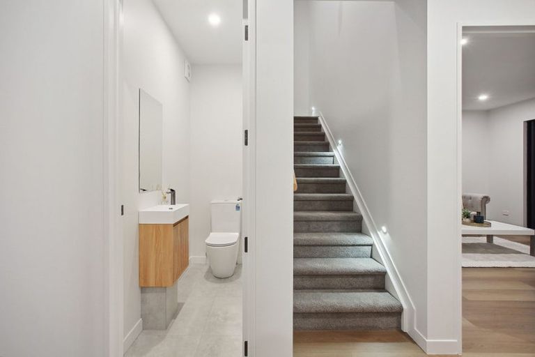 Photo of property in 77a Schoolside Road, Kumeu, 0810