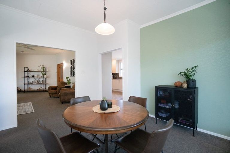 Photo of property in 8 Perth Place, Awapuni, Palmerston North, 4412