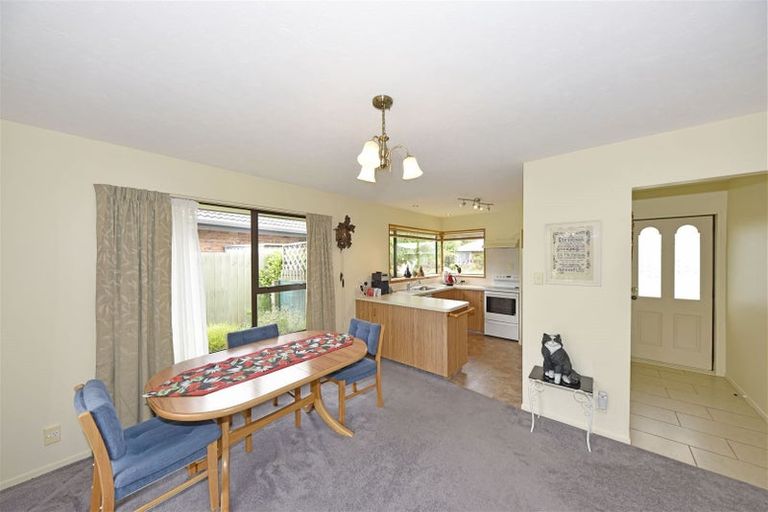 Photo of property in 52 Kintyre Drive, Broomfield, Christchurch, 8042
