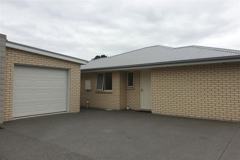 Photo of property in 6 Ruddenklau Lane, Bishopdale, Christchurch, 8053