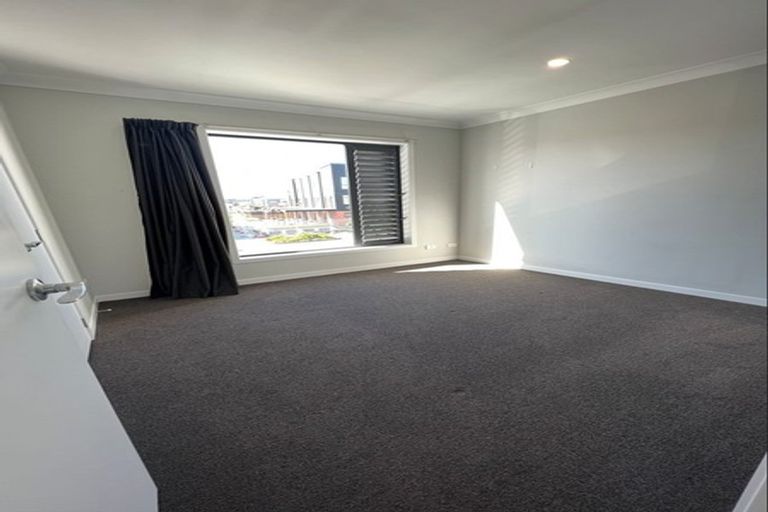 Photo of property in 65 Glidepath Road, Hobsonville, Auckland, 0616