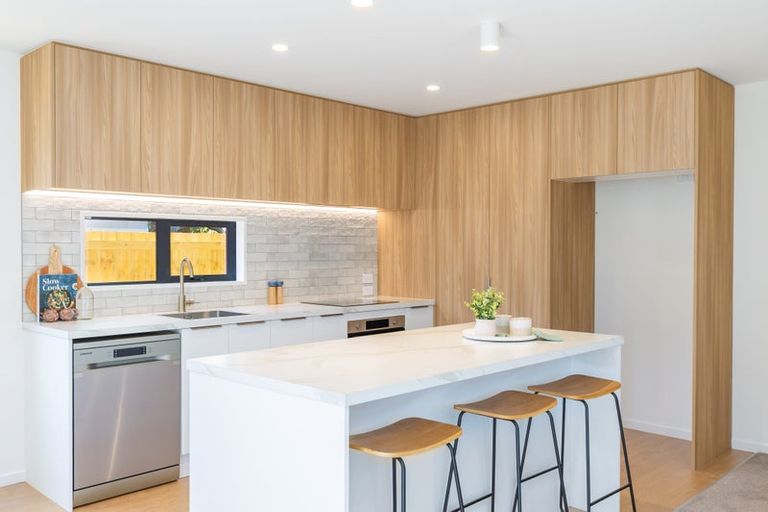 Photo of property in 96a Willryan Avenue, New Brighton, Christchurch, 8083