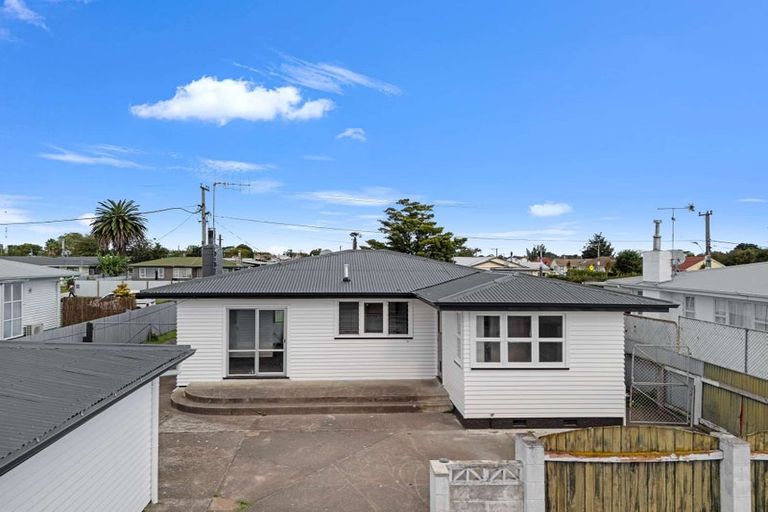 Photo of property in 69 Bledisloe Road, Maraenui, Napier, 4110