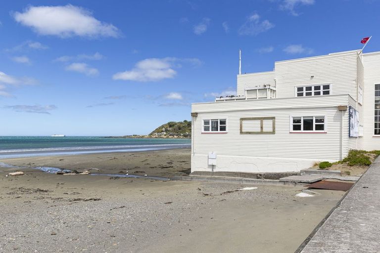 Photo of property in 102u1 Lyall Parade, Lyall Bay, Wellington, 6022