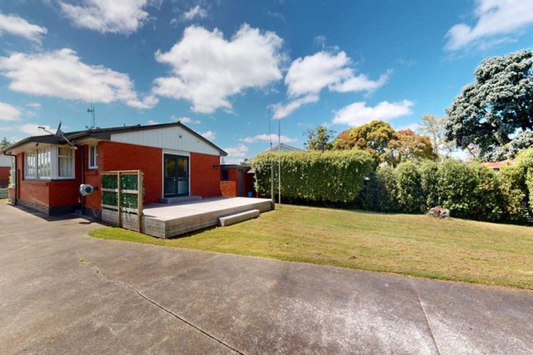 Photo of property in 41 Ellesmere Crescent, Highbury, Palmerston North, 4412
