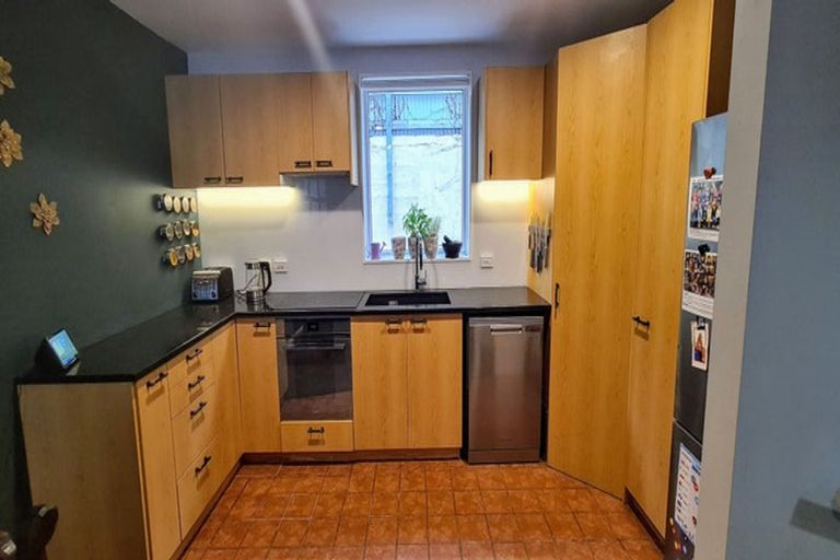 Photo of property in Pirie Street Townhouses, 31/35 Pirie Street, Mount Victoria, Wellington, 6011