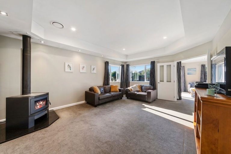 Photo of property in 27 Cameron Crescent, Rolleston, 7614